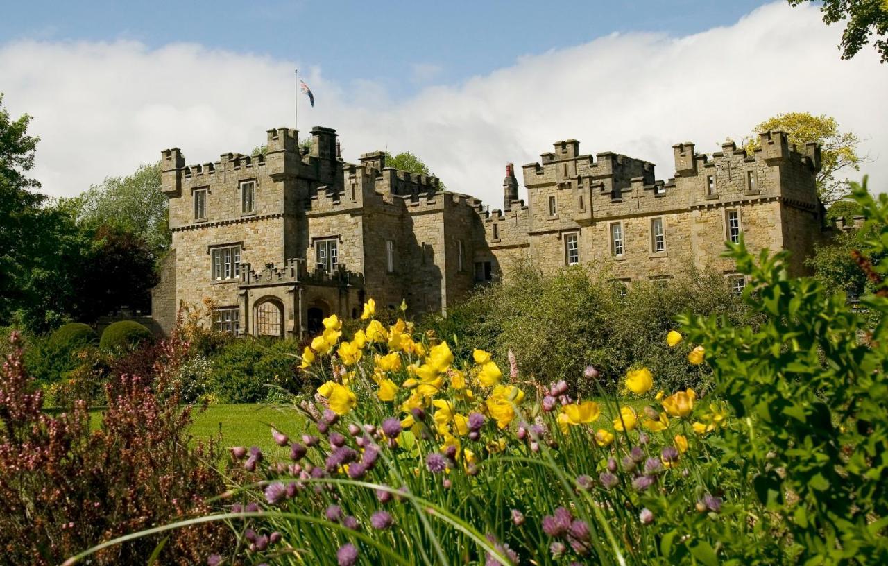 Hotel Castle *